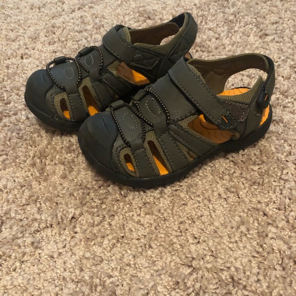 Toddler Sandals - Picture 3 of 4
